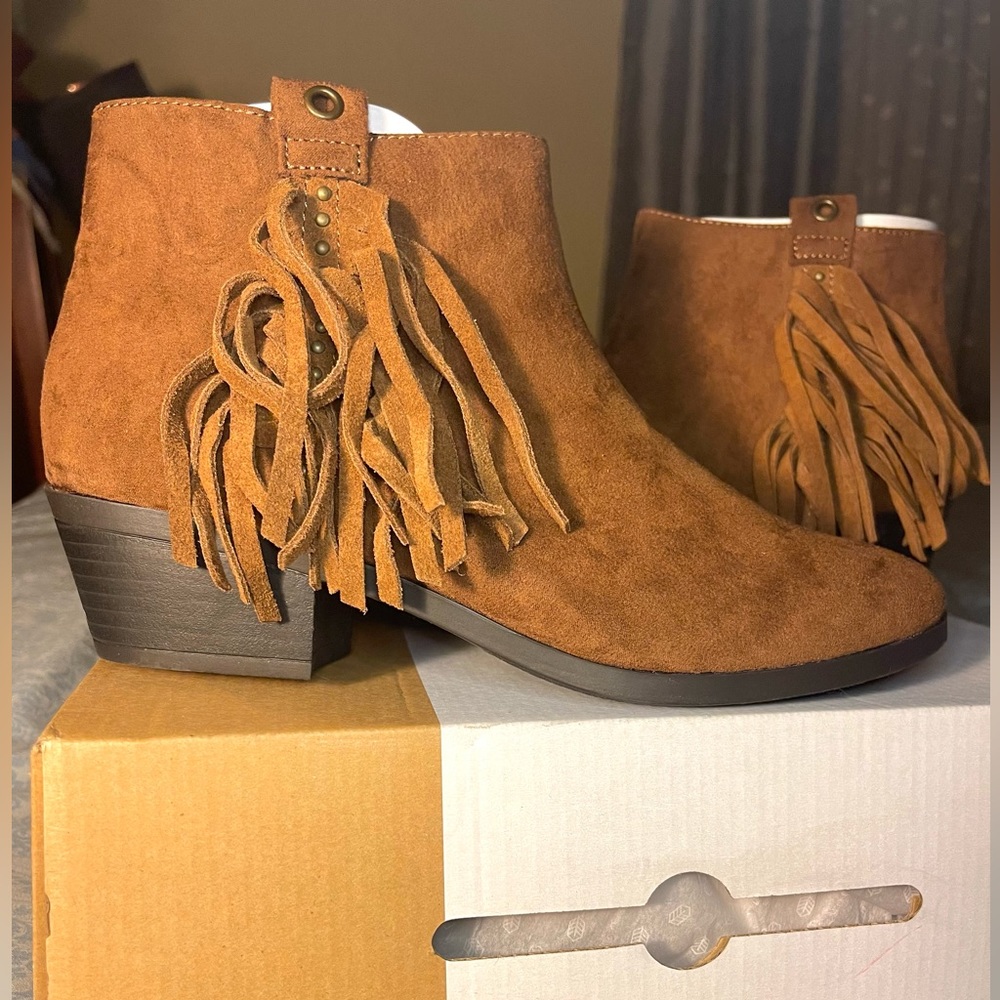 Call it Spring Booties - Picture 2 of 7